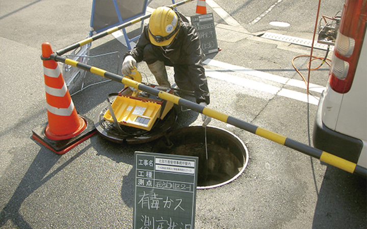 (近畿地方整備局）国道25号柏原市国分地区歩道整備他工事