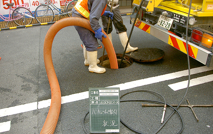 (近畿地方整備局）国道25号柏原市国分地区歩道整備他工事