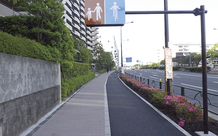 （東京都建設局第五建設事務所）電線共同溝設置工事に伴う歩道復旧工事（29五-1環七）及び自転車走行空間整備工事（29五-2）