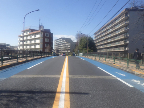 路面補修工事(6 四の 11)及び視覚障害者誘導用ブロック 設置工事(6 四-3)並びに扇橋維持工事(橋面舗装)（東京都第四建設事務所）