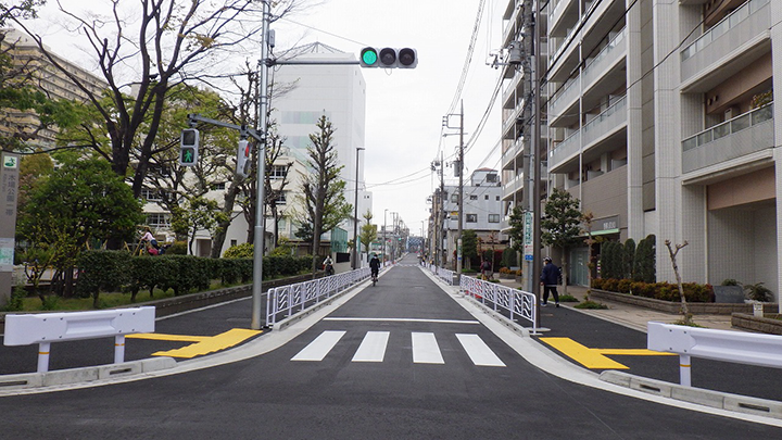 (江東区)三好4丁目道路改良工事